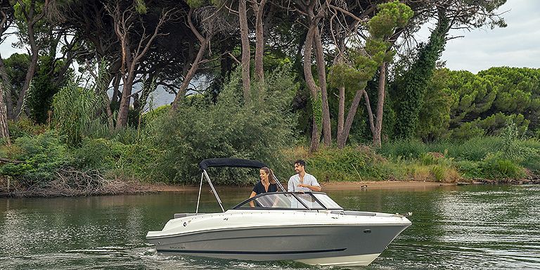 BAYLINER VR4 BOW-RIDER In-Board